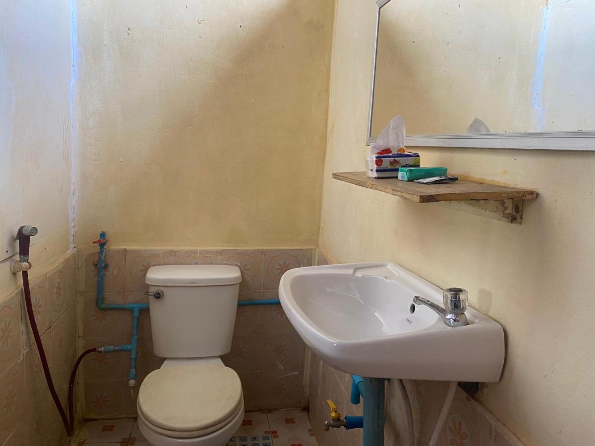 Ban Donsom Souksanh Guesthouse מראה חיצוני תמונה
